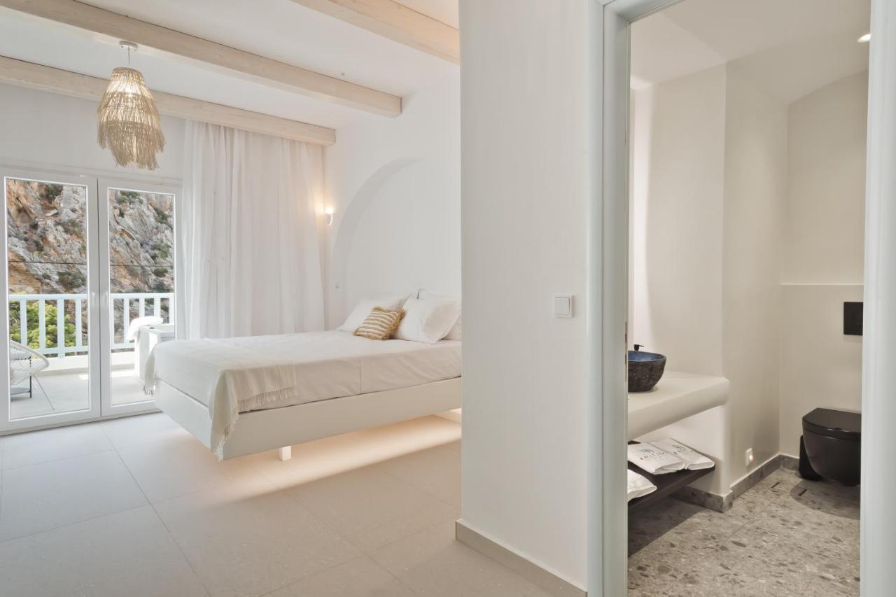 Enilion Luxury Suites Kyra Panagia Bagian luar foto