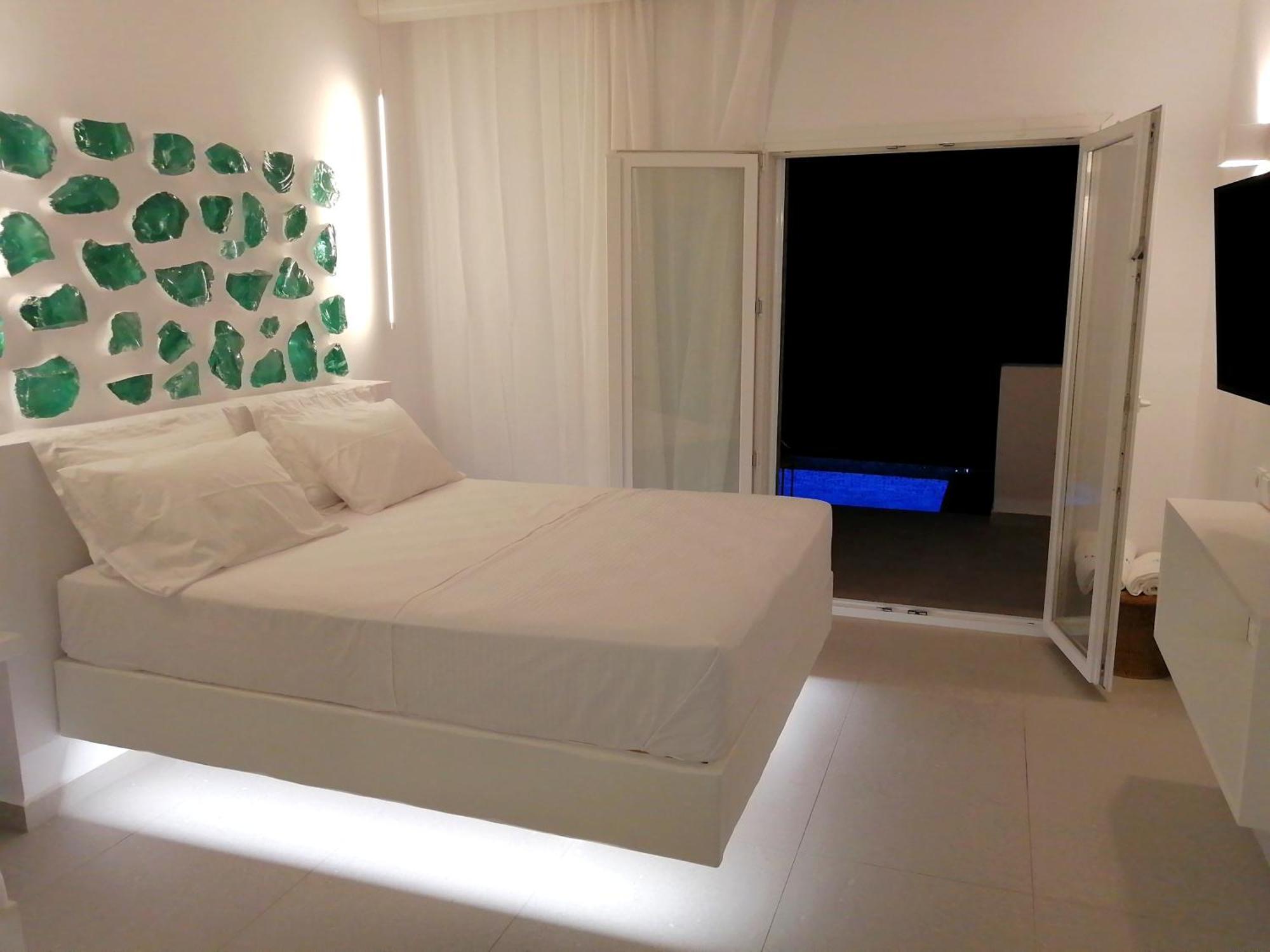 Enilion Luxury Suites Kyra Panagia Bagian luar foto