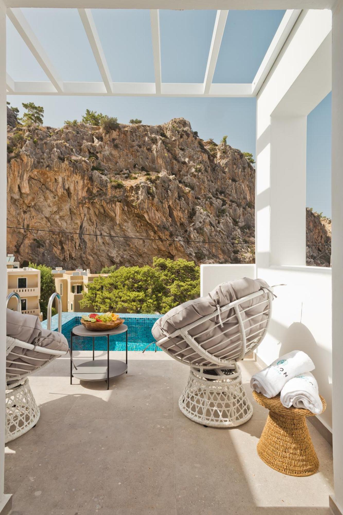 Enilion Luxury Suites Kyra Panagia Bagian luar foto