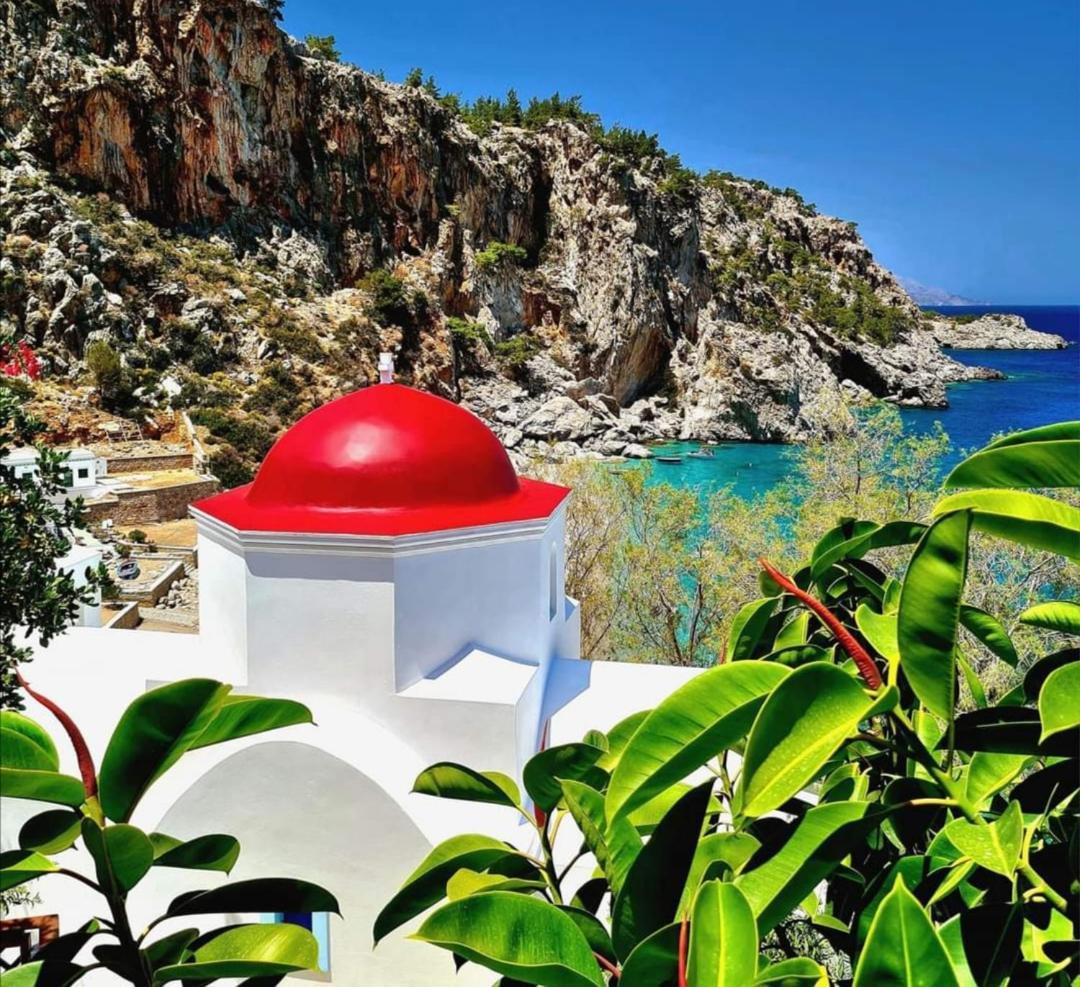 Enilion Luxury Suites Kyra Panagia Bagian luar foto