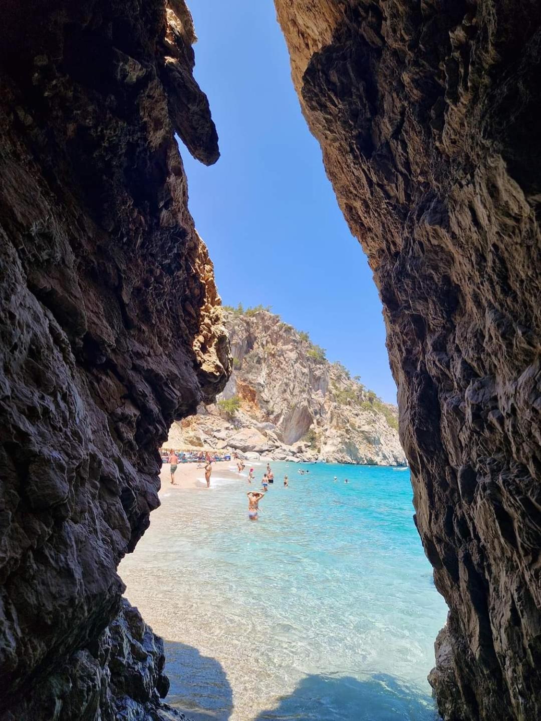 Enilion Luxury Suites Kyra Panagia Bagian luar foto